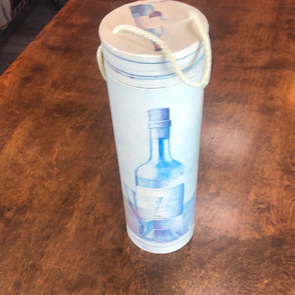 Wine storage box